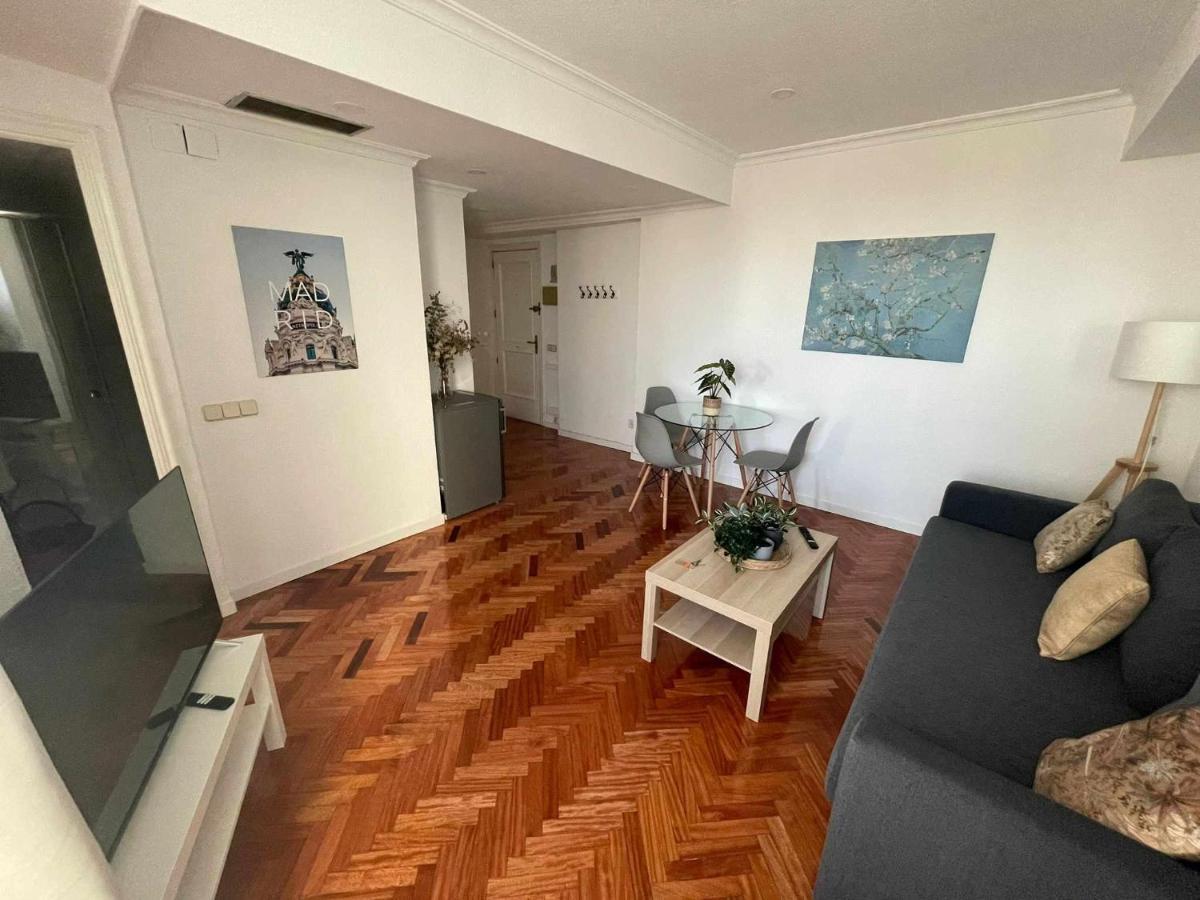 Apartamento Con Terraza Y Vistas Alcalaretiro Madri Exterior foto